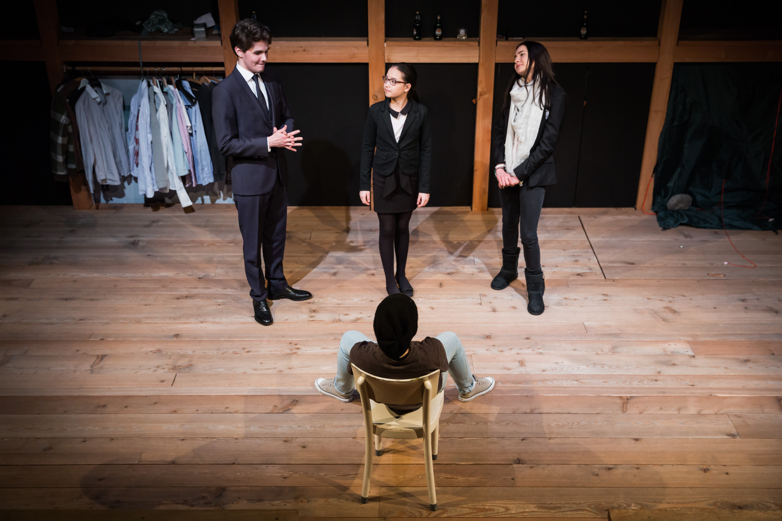 School Play Lyceum Pronoun BHP-043_C2A1017 English Theatre Company News Versammlung BHP-043_C2A1017
